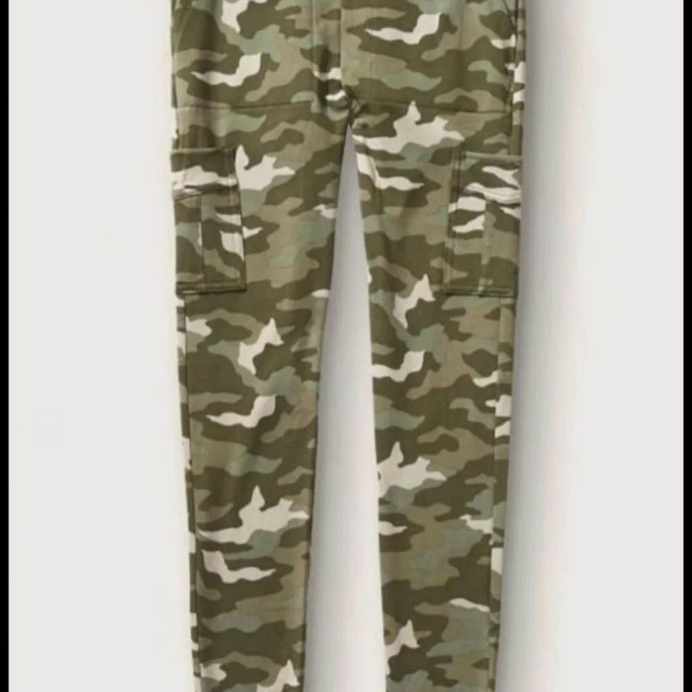 Camo Pink ultimate leggings medium new